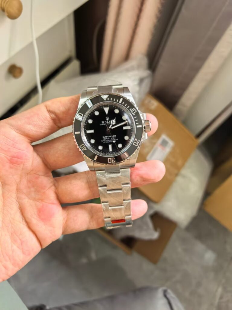 Submariner style watch case and bracelet comparison